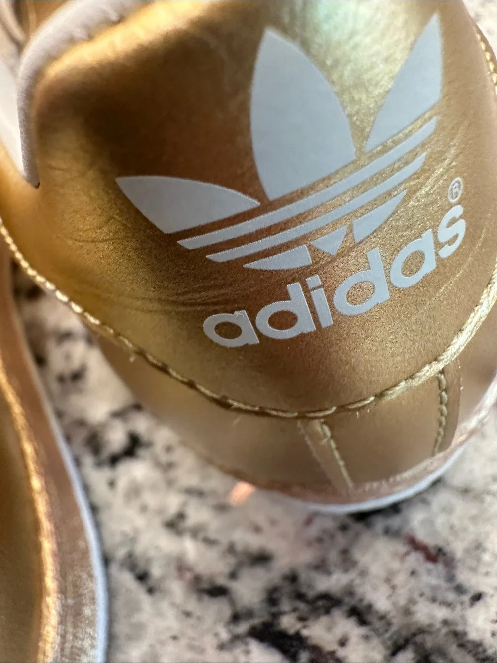 Adidas Originals 80's Metallic S82742Size 6.5 GOLD